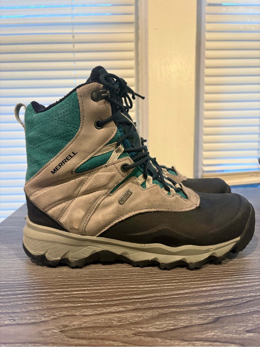 Merrell Thermo Shiver Waterproof Winter Hiking Boots Womens Size 8.5 Monument